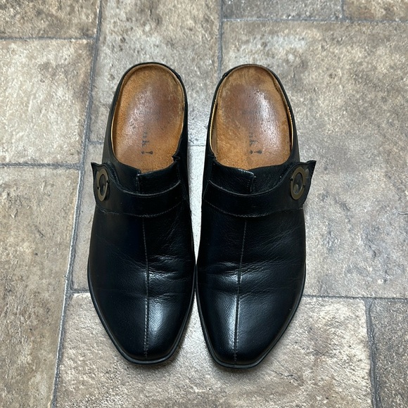 Think Slip On Leather Sandals sz 38 - Picture 1 of 7